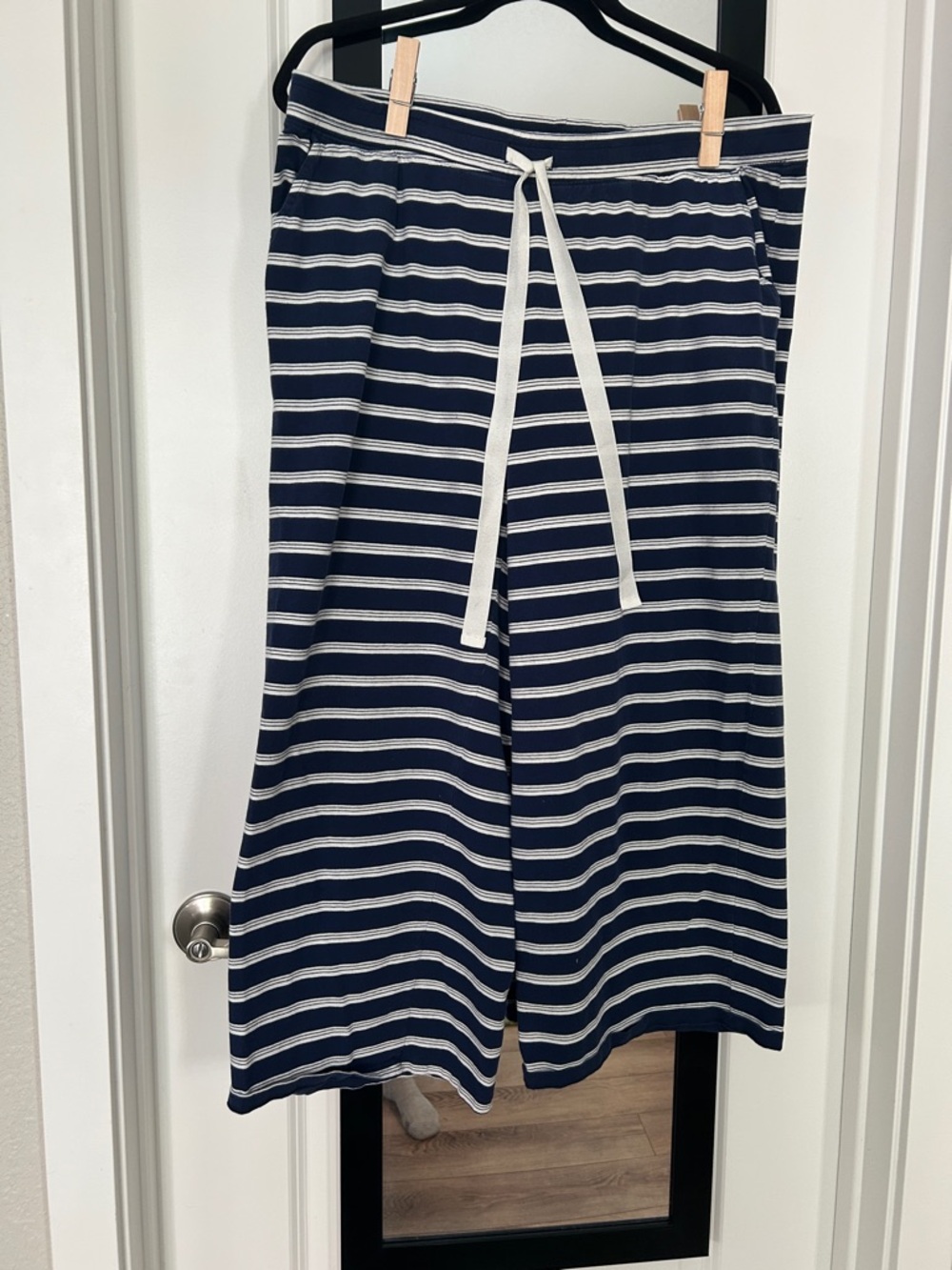 Lands' End Navy & White Striped Drawstring pajama bottoms with pockets